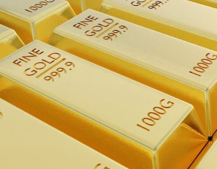 Gold strengthens on fear of markets