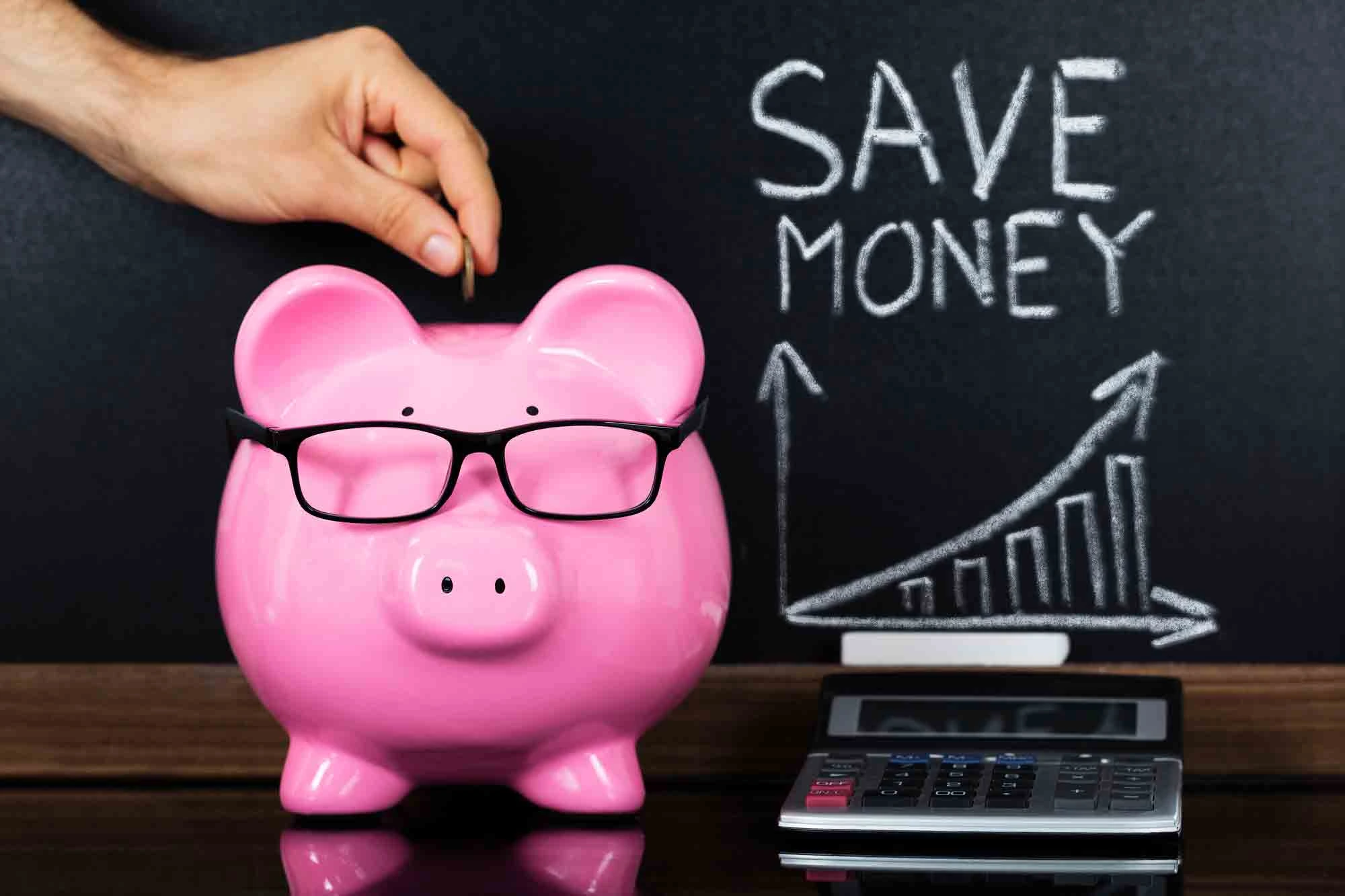 Cómo Ahorrar Dinero y Juntar Para Viajar al Final del Año Sin Sufrir en el Proceso!